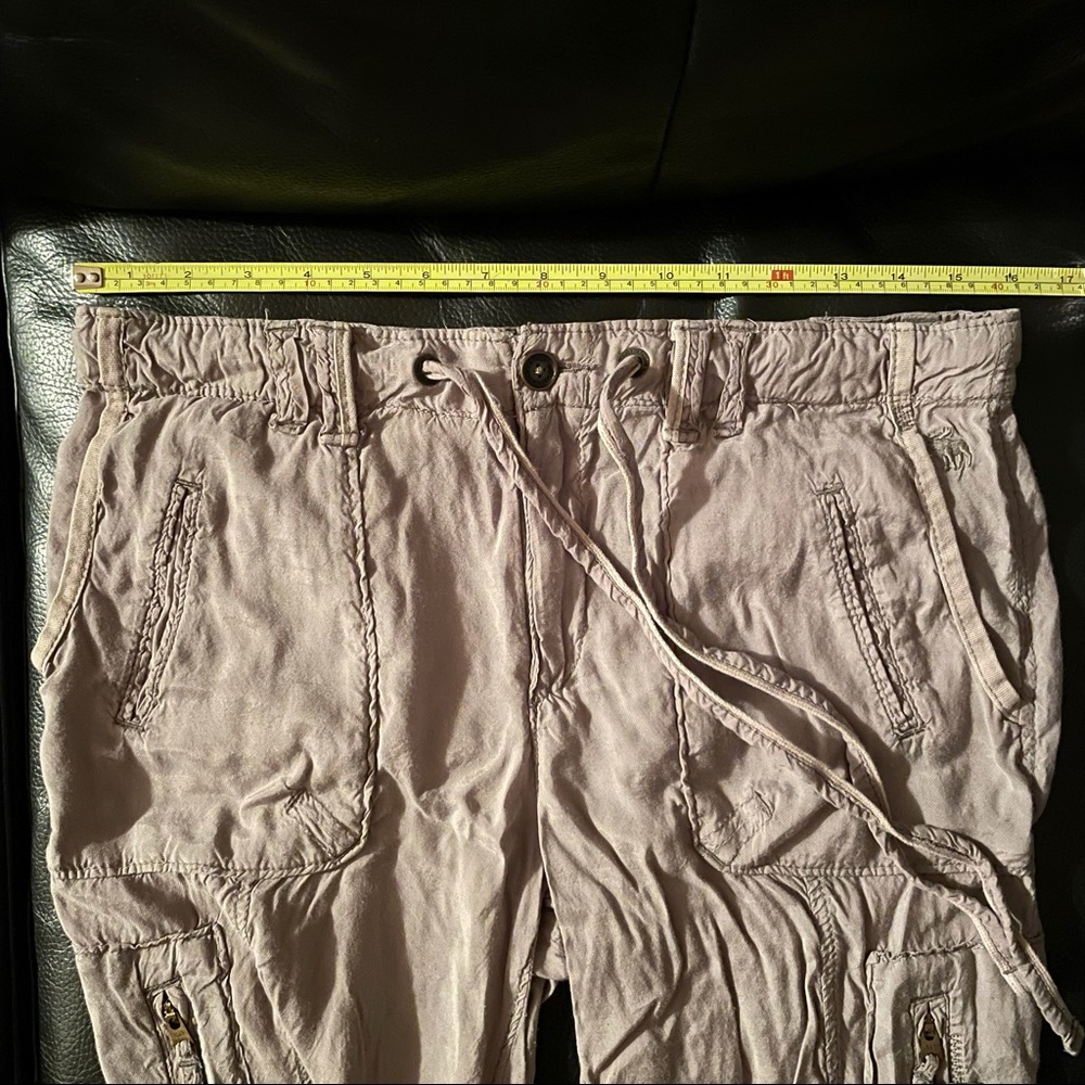 Abercrombie & Fitch Gray Crop Capri Cargo Pants - Picture 14 of 16